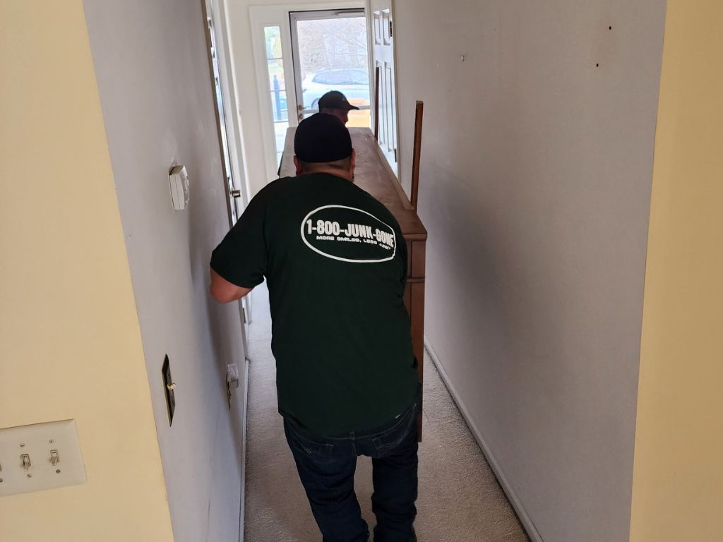 How to Get Rid of Old Furniture: Professional Removal Without the Hassle 3 How to Get Rid of Old Furniture: Professional Removal Without the Hassle 2