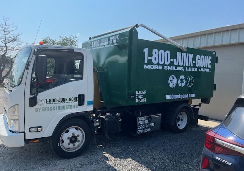 1-800-JUNK-GONE Truck Left Side View